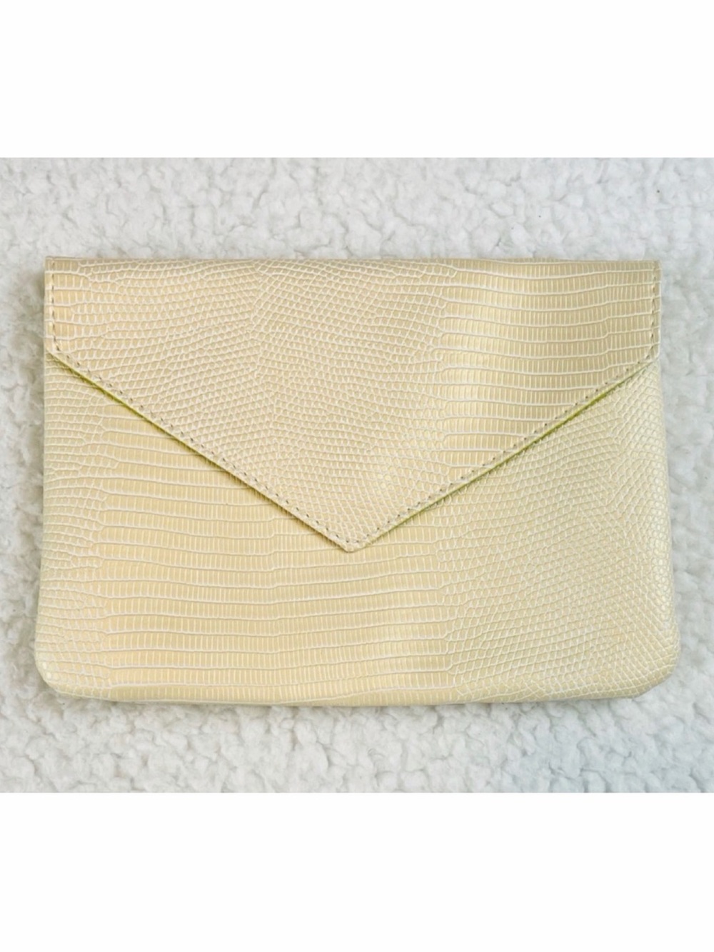 IPSY • Gold/Green Faux Snakeskin Envelope Mini Cosmetic Bag